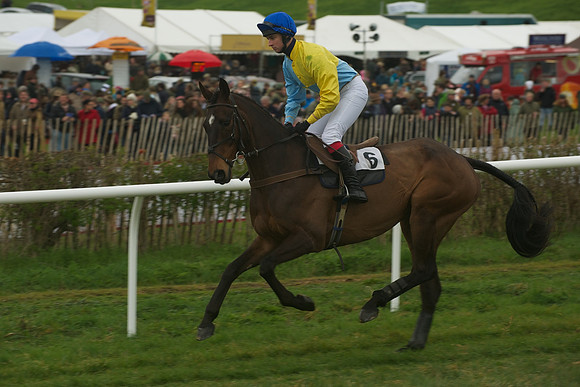 Race 2 - Confined 17