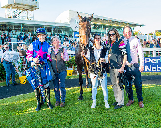 Race 5 - White Swan Hotel Handicap (69 of 80)