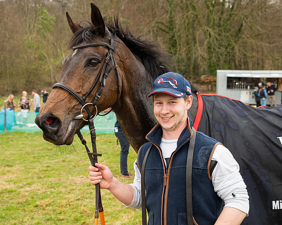 Race 5 - The Ineos Home Counties Grand National (113 of 133)