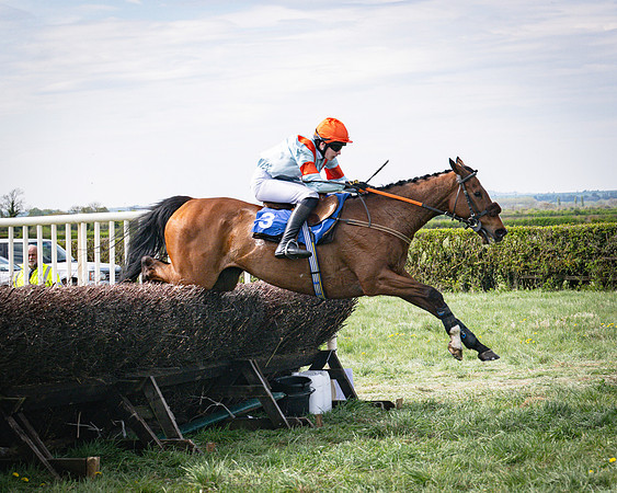 Race 3 - The Richardsons chartered Accountants Conditions Race [Level Three] for Novice Riders (102 of 117)