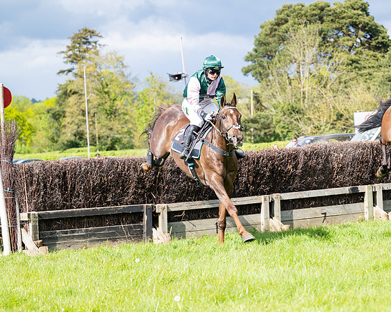 Race 4 -  2M4F Conditions  (47 of 102)