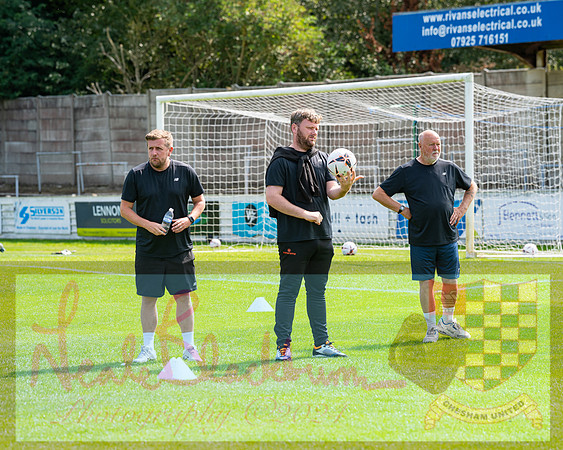 Chesham Utd v Borehamwood (20 of 458)