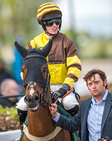 Race 2  -  Intermediate Point to Point Hunters' Steeple Chase (66 of 277)