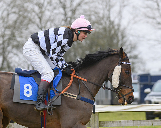Race 3 - Novice Riders Race (34 of 180)