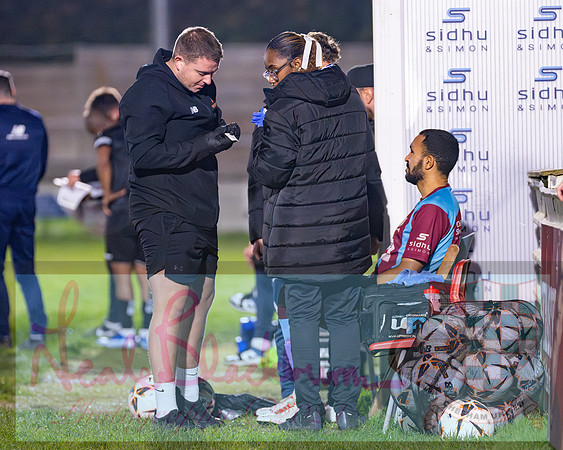 Chesham Utd 3 v 1 Chippenham Town (231 of 416)
