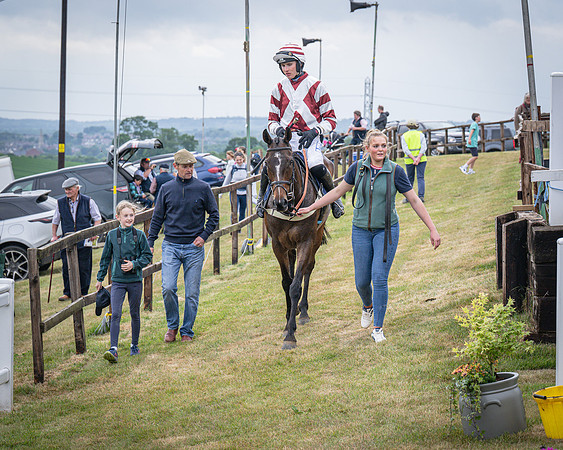 Race 6 - 2M4F Maiden (54 of 85)