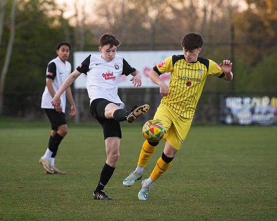 Game 1 - Kings Langley 0 v 3 Young Generals (27 of 259)-Enhanced-NR