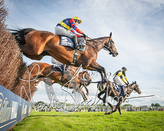 Race 3 - The pointtopoint.co.uk champion novices’ Hunter Chase (96 of 140)