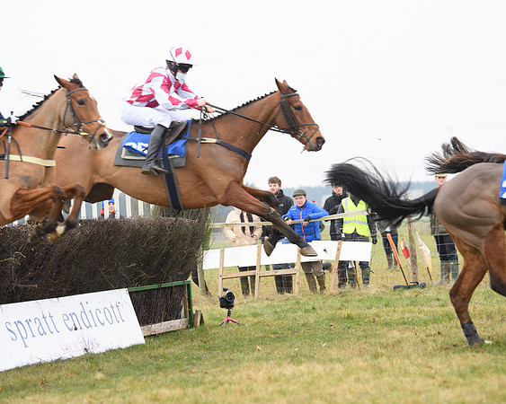 Race 3 - Novice Riders Race (87 of 180)
