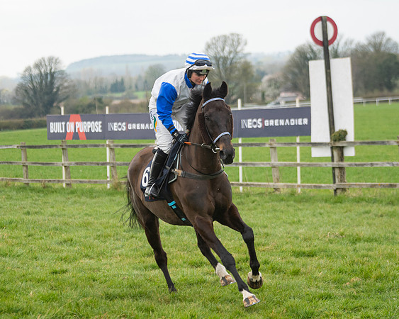 Race 5 - The Ineos Home Counties Grand National (25 of 133)