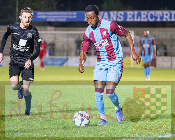 Chesham Utd 3 v 1 Chippenham Town (210 of 416)