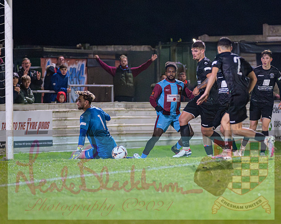 Chesham Utd 3 v 1 Chippenham Town (373 of 416)
