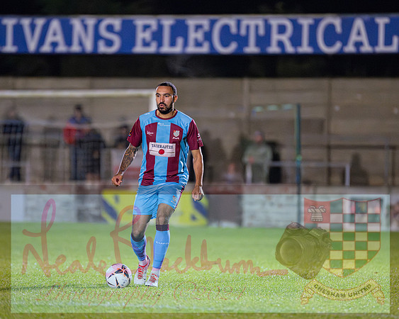 Chesham Utd 3 v 1 Chippenham Town (175 of 416)