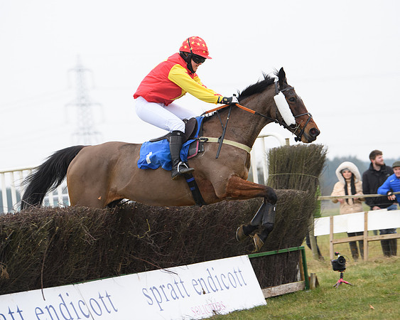 Race 3 - Novice Riders Race (105 of 180)