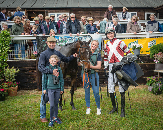 Race 6 - 2M4F Maiden (70 of 85)