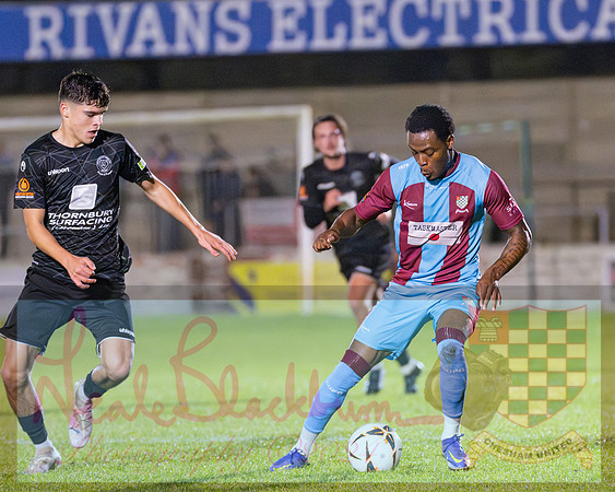 Chesham Utd 3 v 1 Chippenham Town (207 of 416)