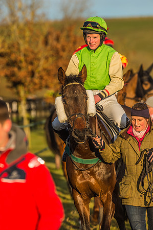 Race 6 - 4 5 6 yr old 2m4f Maiden Race-9
