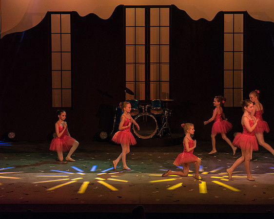 Maggie Monk - Act 1 - 10.Feather Theme (15 of 56)