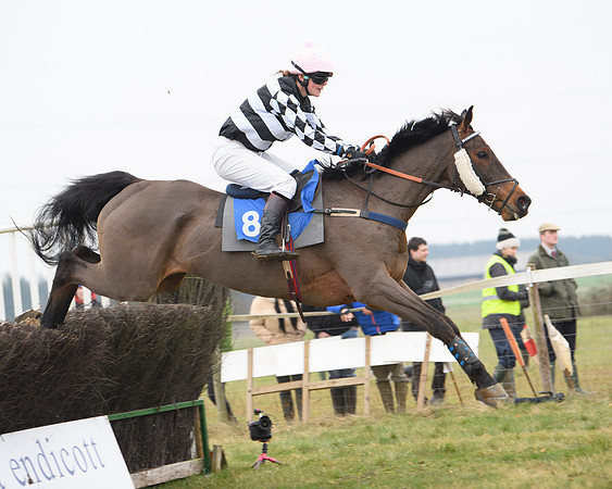 Race 3 - Novice Riders Race (101 of 180)