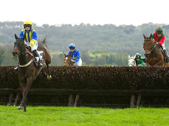 Kimblewick Point to Point at Kingston Blount Racecourse on Saturday 12th April 2014