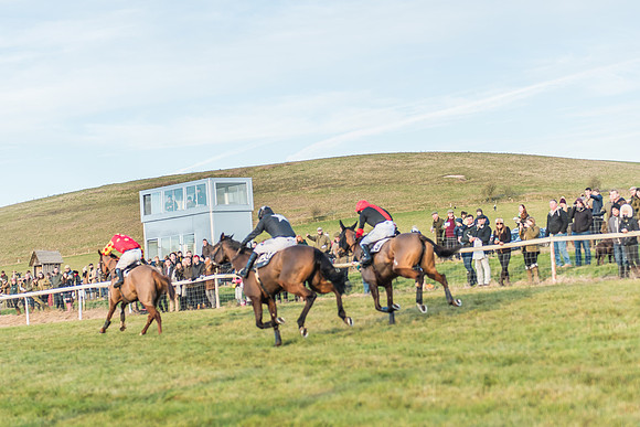 Race 6 - 4 5 6 yr old 2m4f Maiden Race-82