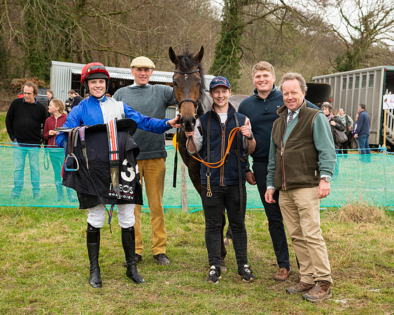 Race 5 - The Ineos Home Counties Grand National (96 of 133)