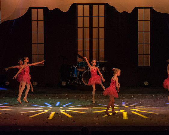 Maggie Monk - Act 1 - 10.Feather Theme (17 of 56)