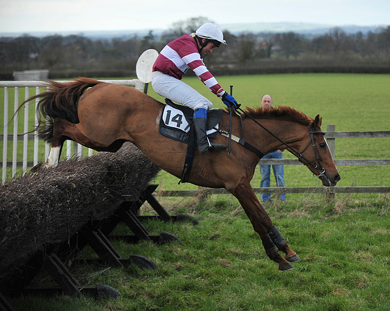 TVRC - Young Hose Maiden - Div 1