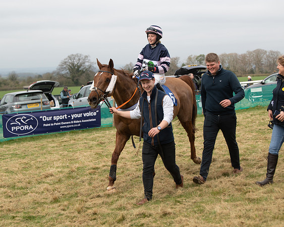Race 2 - Veteran Horse (129 of 153)