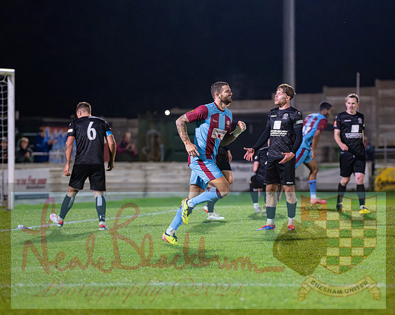 Chesham Utd 3 v 1 Chippenham Town (290 of 416)