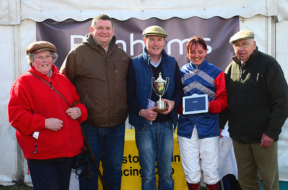Race 1 2m4 Maiden Div 2 113