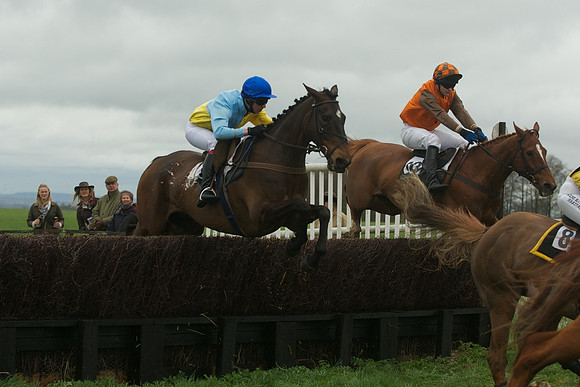 Race 2 - Confined 46