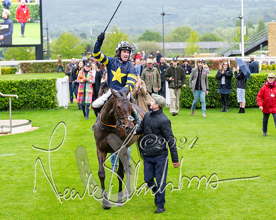 Race 5 - Mares Open  (89 of 129)
