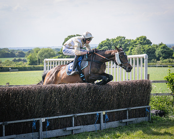 Race 4 Empire De Maulde - Seb Mead winners of The Perry’s of Aylesbury Jaecoo Men’s Open Race (91 of 190)