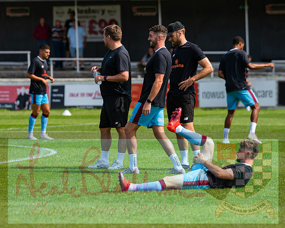 Chesham Utd v Borehamwood (3 of 458)