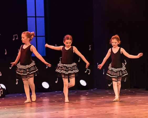 Maggie Monk - Act 1 - 5. Dance Of The Reed Flutes (8 of 59)