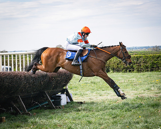 Race 3 - The Richardsons chartered Accountants Conditions Race [Level Three] for Novice Riders (103 of 117)