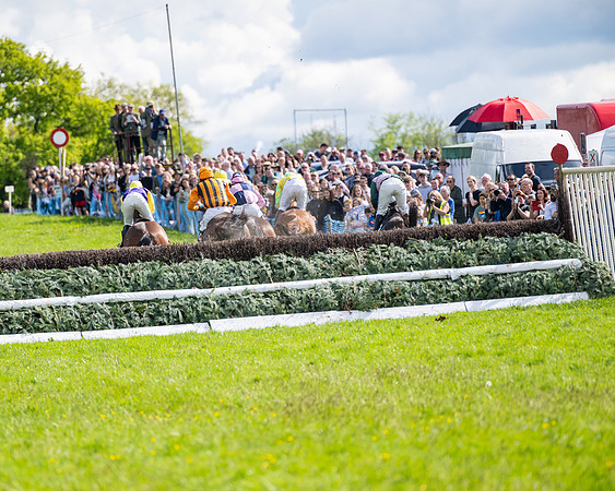 Race 4 -  2M4F Conditions  (70 of 102)