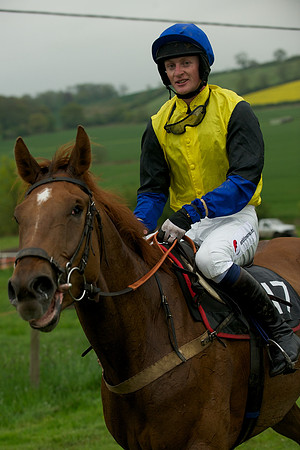 Race 7 - 2m4f Maiden 50
