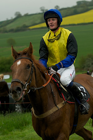 Race 7 - 2m4f Maiden 49