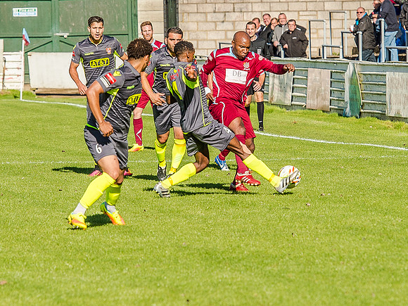 Chesham Utd 2 Staines Town 0 (9 of 79)