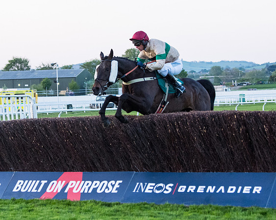 Race 7 - Glos Hussars  (162 of 245)