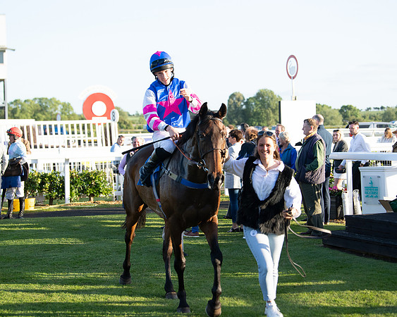 Race 5 - White Swan Hotel Handicap (57 of 80)