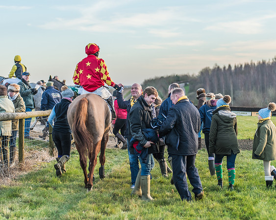 Race 6 - 4 5 6 yr old 2m4f Maiden Race-97