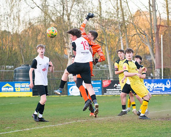 Game 1 - Kings Langley 0 v 3 Young Generals (47 of 259)-Enhanced-NR