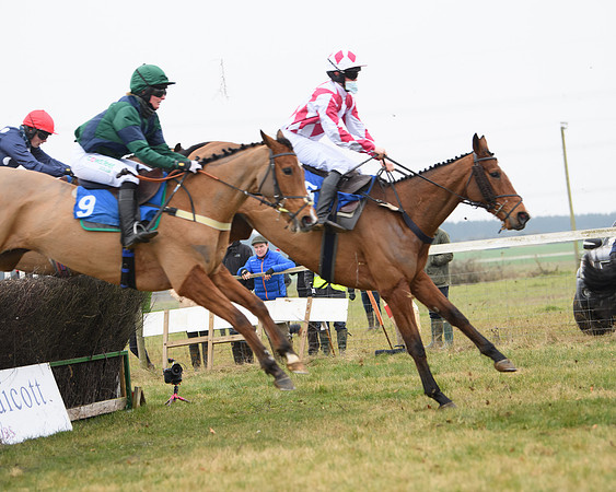 Race 3 - Novice Riders Race (89 of 180)