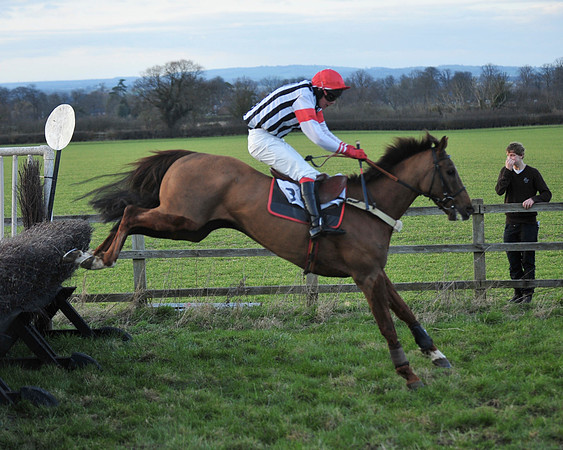 TVRC - Young Hose Maiden - Div 1