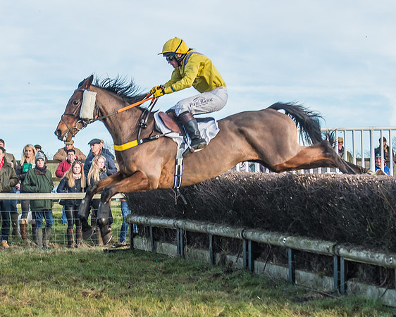 Race 5 - Red Mills Intermediate Race-56