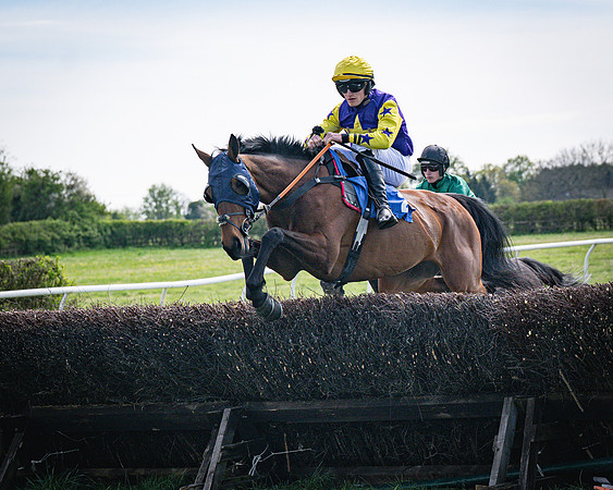 Race 3 - The Richardsons chartered Accountants Conditions Race [Level Three] for Novice Riders (23 of 117)